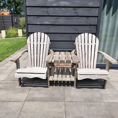 Semesterbostad Ut Peeleind